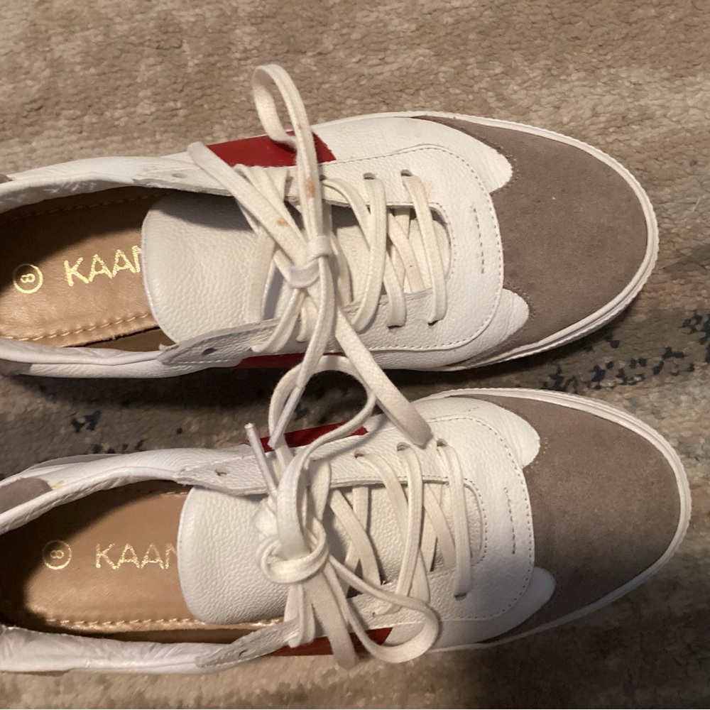 Kaanas White and Red Casual Sneakers